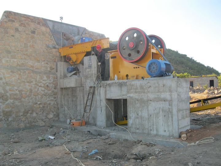 Fixed Jaw Crusher in Small and Medium-Sized Quarries
